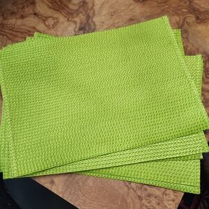 Set of 6 vintage lime green placemats